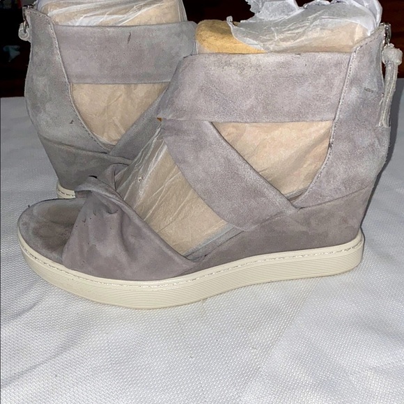 Sofft Gray Wedge Leather Suede Wo size 7 Back ankle zipper criss cross straps - Picture 1 of 12